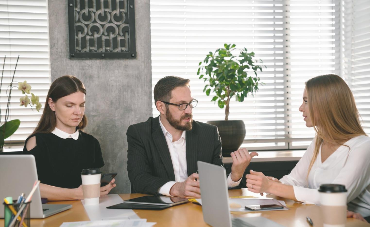 Équipe quexarifora au travail dans nos bureaux de Lille